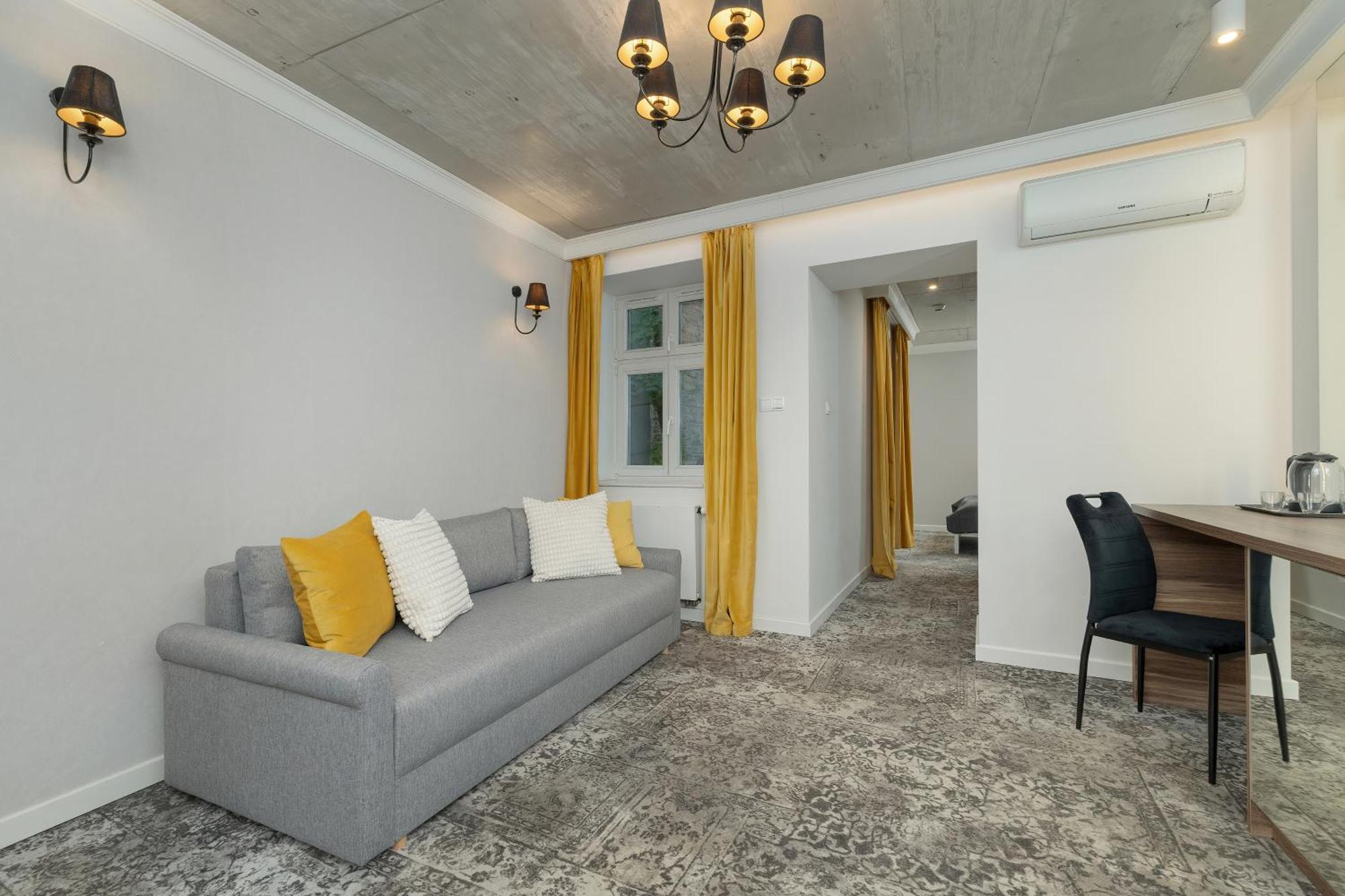 Modern & Comfy Apartment Rakowicka 6 Cracow By Renters Cracovie Extérieur photo
