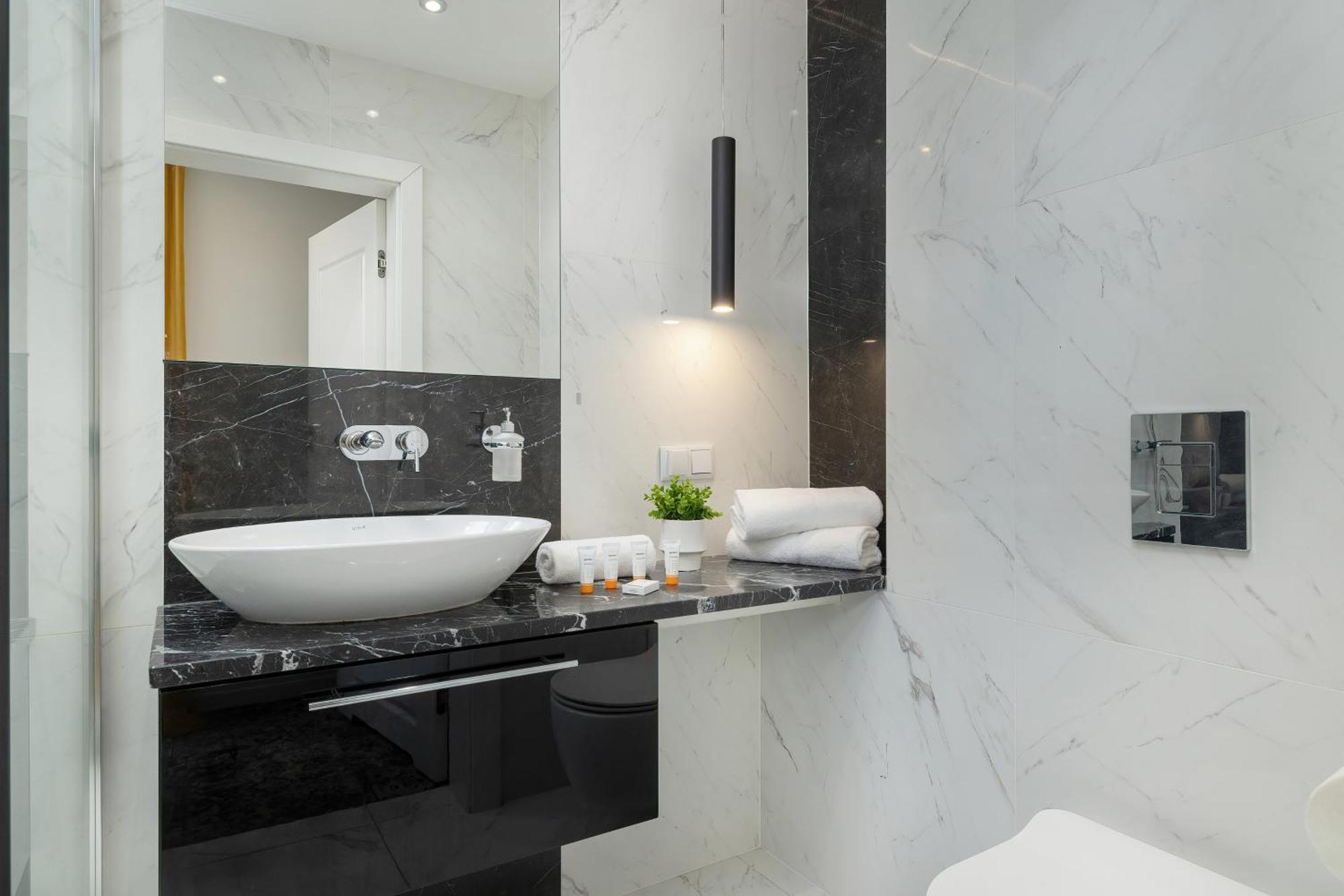 Modern & Comfy Apartment Rakowicka 6 Cracow By Renters Cracovie Extérieur photo