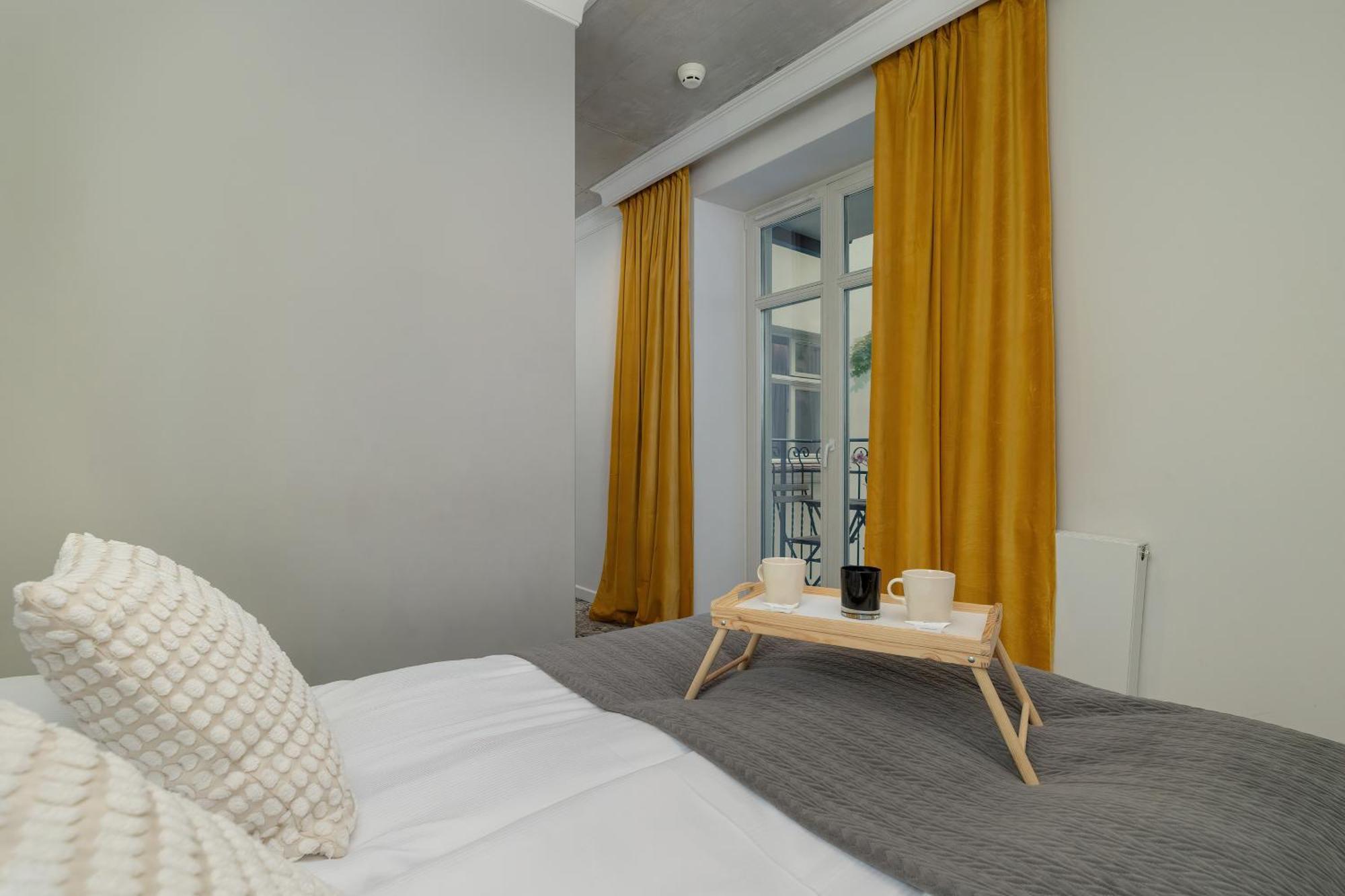 Modern & Comfy Apartment Rakowicka 6 Cracow By Renters Cracovie Extérieur photo